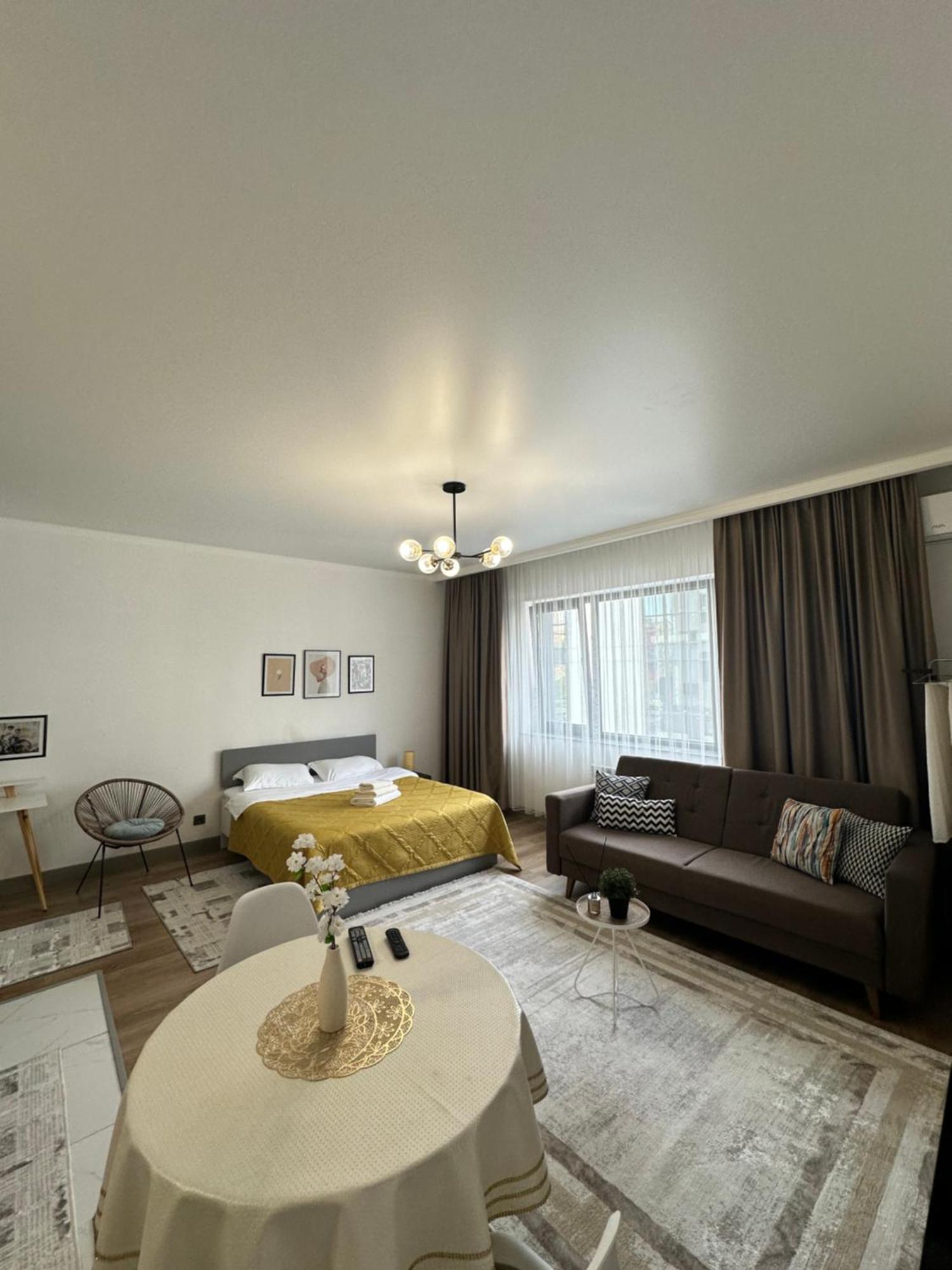 Студия В Теплых Тонах, Эксклюзив Almaty Exteriér fotografie
